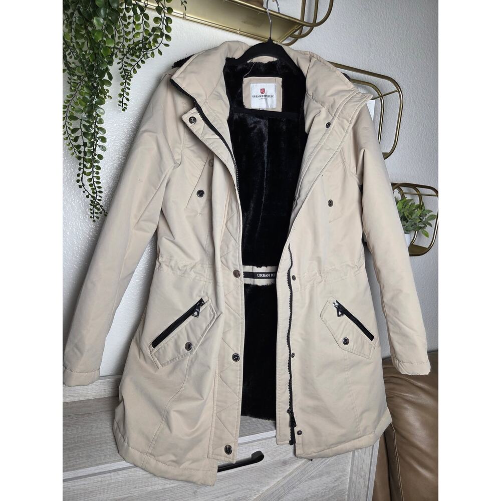 Urban Republic Woman’s Coat/Jacket Burgundy Size M